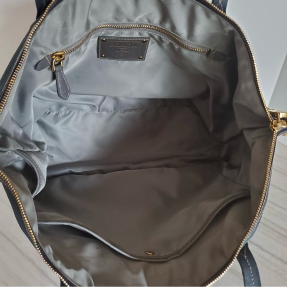 Pre Loved Prada Teal Nylon Tote Bag - Picture 10 of 16